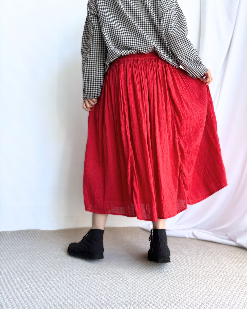 AUTO LOOM COTTON/LINEN PLAIN OVERDYE GATHERED SKIRT in Red