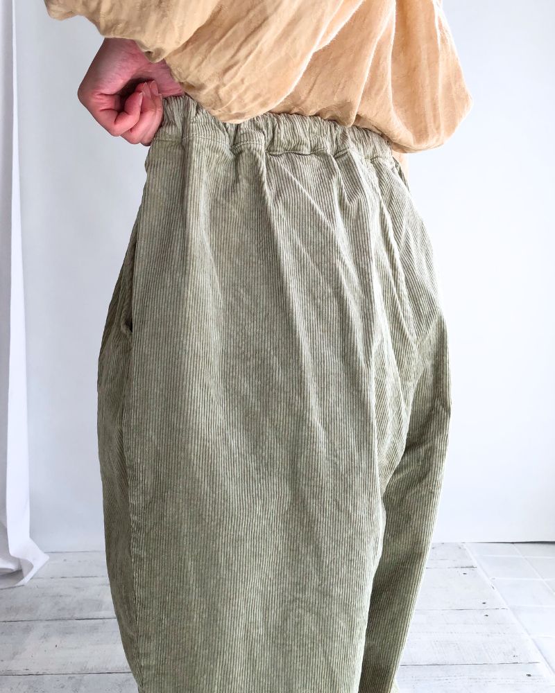 CORDUROY TAPERED PANTS in SageGreen