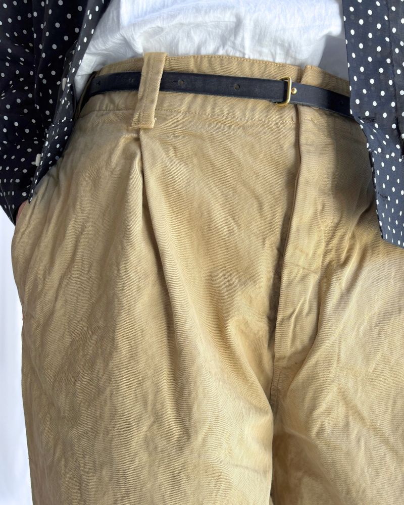 One-tuck Chino Pants in Beige