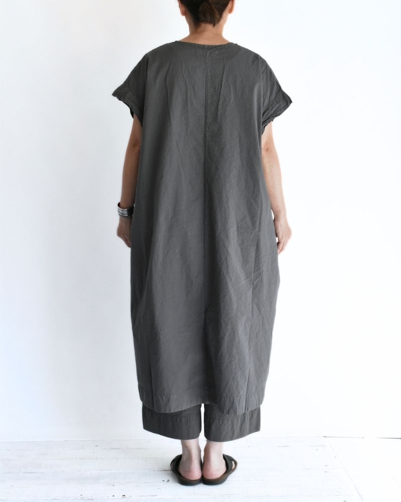 Shrink Sleeveless Dress in Gray
