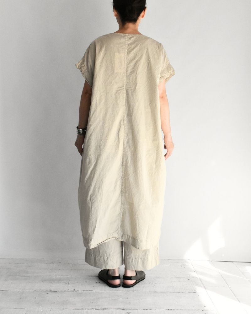 Shrink Sleeveless Dress in Beige