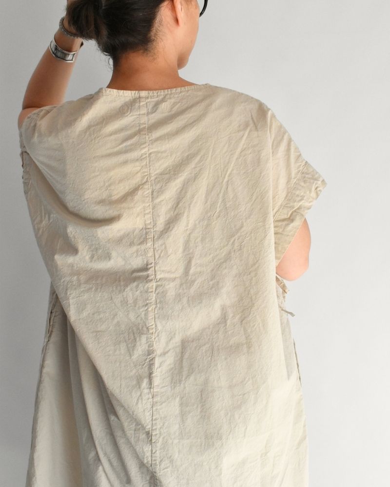 Shrink Sleeveless Dress in Beige