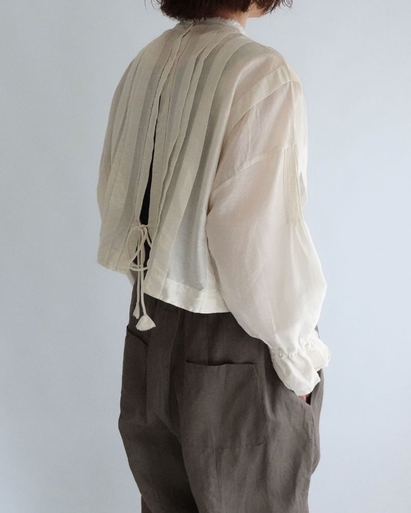 Airy Pintuck Lace Blouse in OffWhite