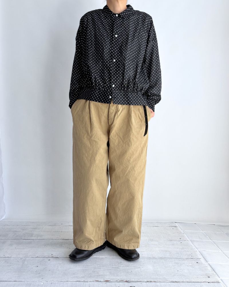 One-tuck Chino Pants in Beige