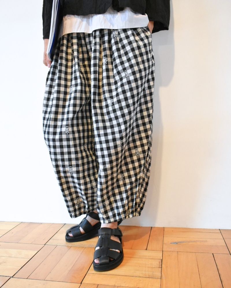[Pre-order] S/S G1148 ORIGINAL EMBROIDERY LACE GINGHAM ameri PANTS（End of January – early February）