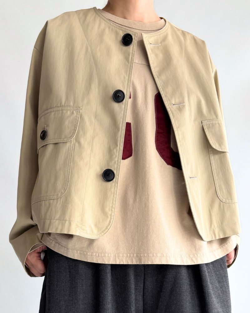 ROCKY-GABA Collarless Jacket in Beige