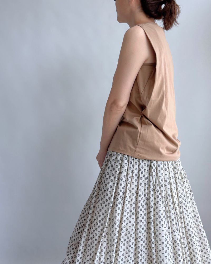 Shoulder Tuck Tank Top in Camel