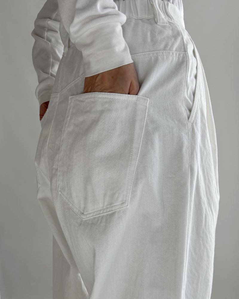 Cocoon Tapered Pants (DENIM) in White