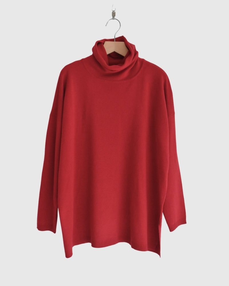 12GG Plain Stitch Drop Shoulder Polo Neck with Slit in Red