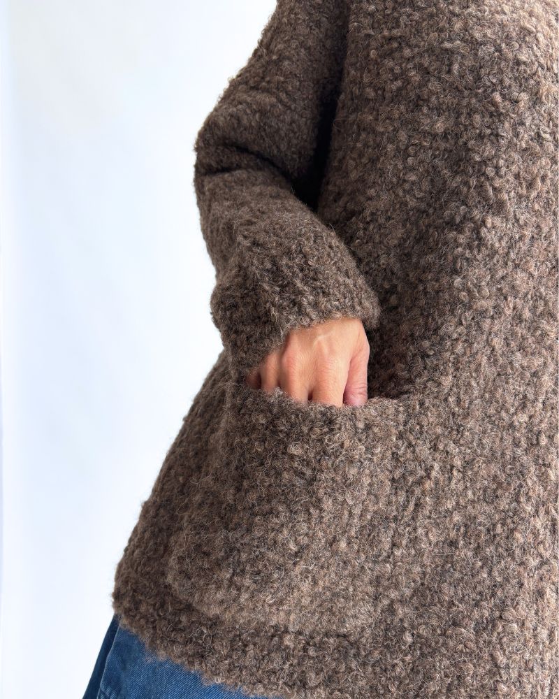 3GG BOUCLE CREW NECK PULLOVER WITH POCKET in Brown