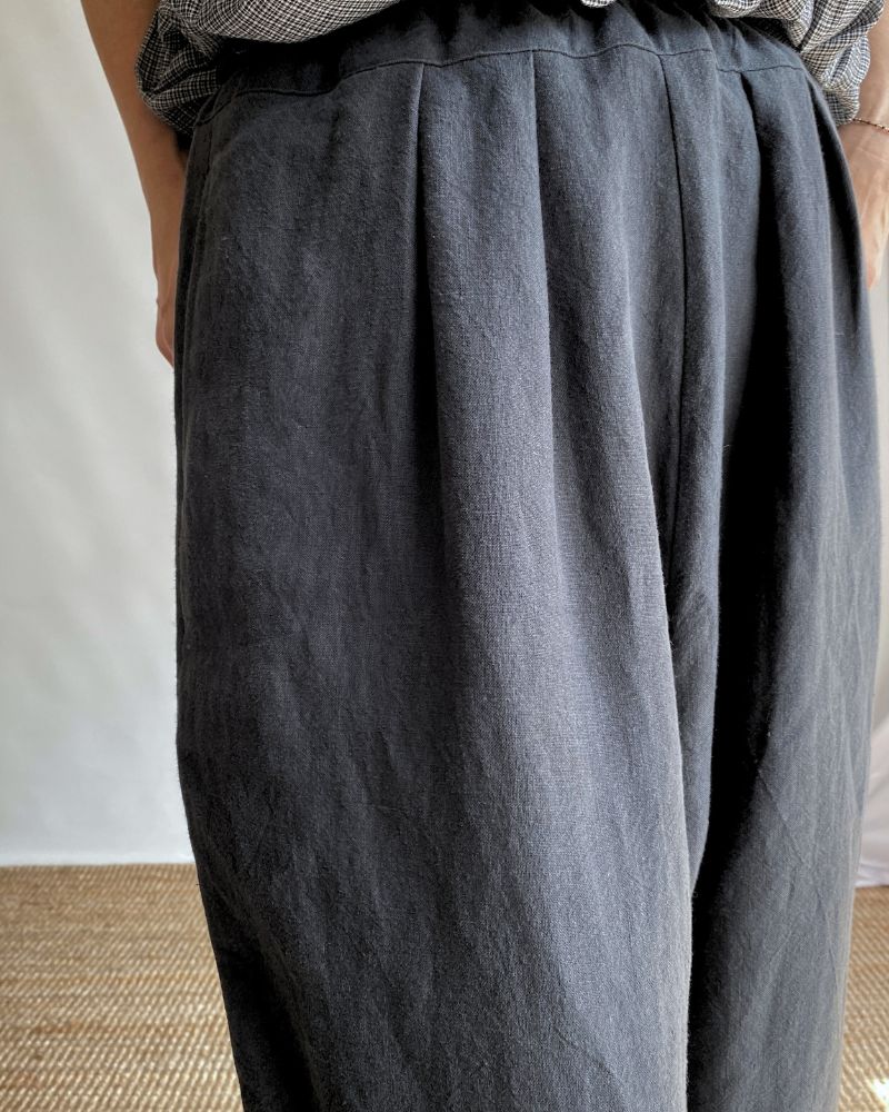 Egg Pants (LINEN) in Sumi