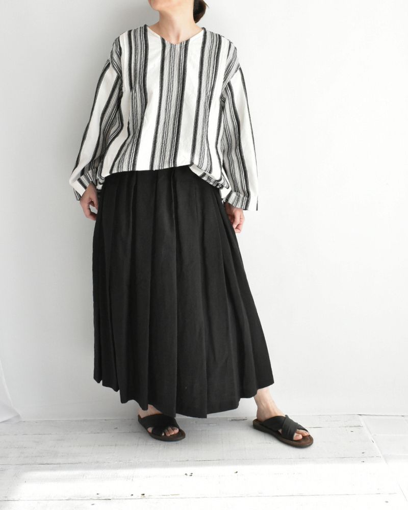 Jacquard Stripe Shirt in White/Black