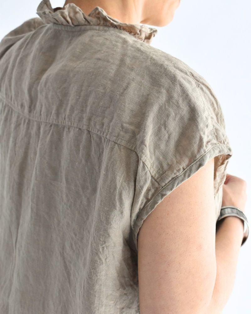 French/SL Frill Collar Shirt in AshBeige