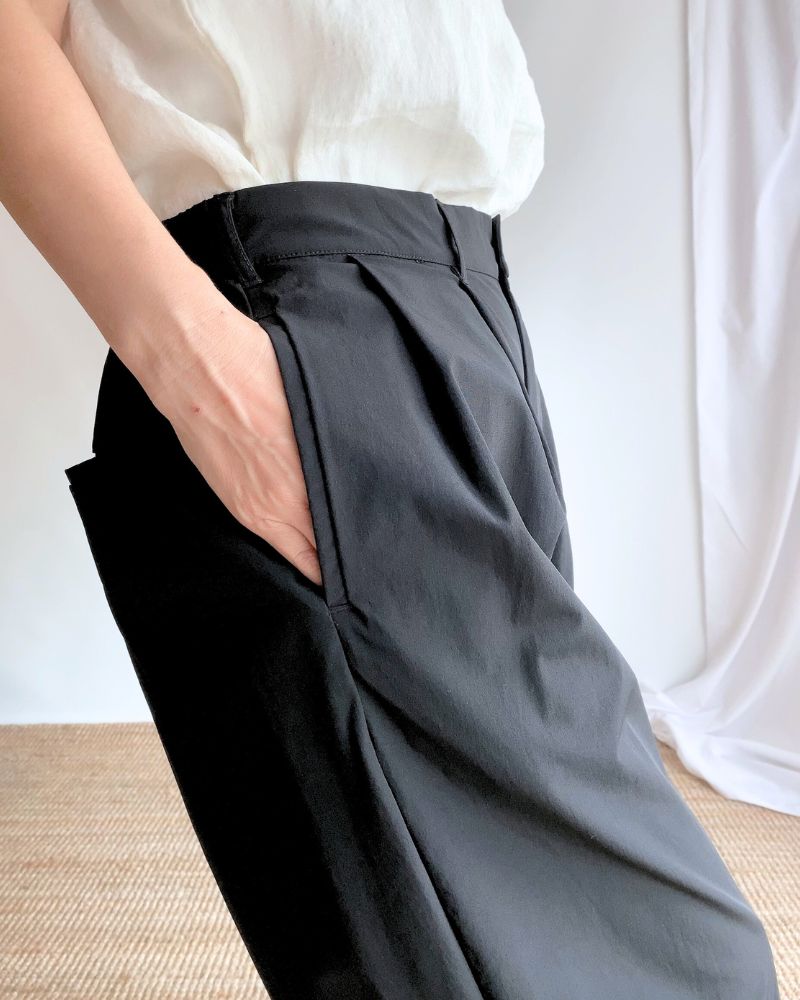 4WAY STRETCH COCOON PANTS 'HAPI' in Black