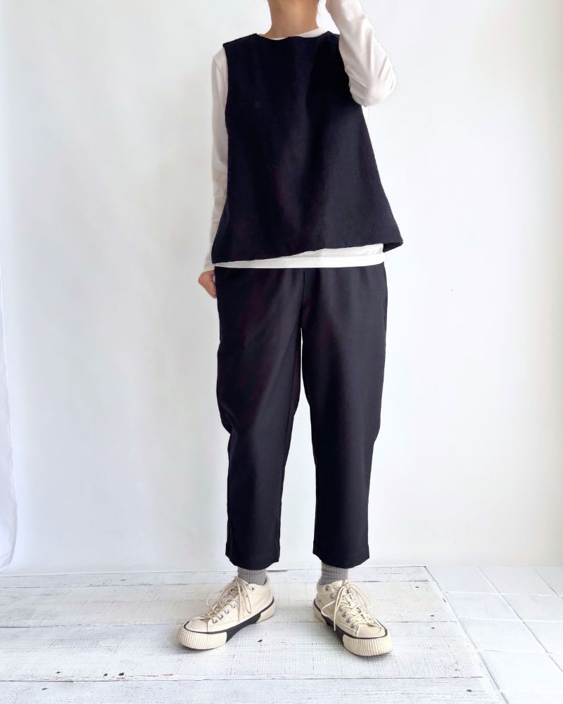 WOOL FLANNEL EASY TAPERED PANTS in Navy