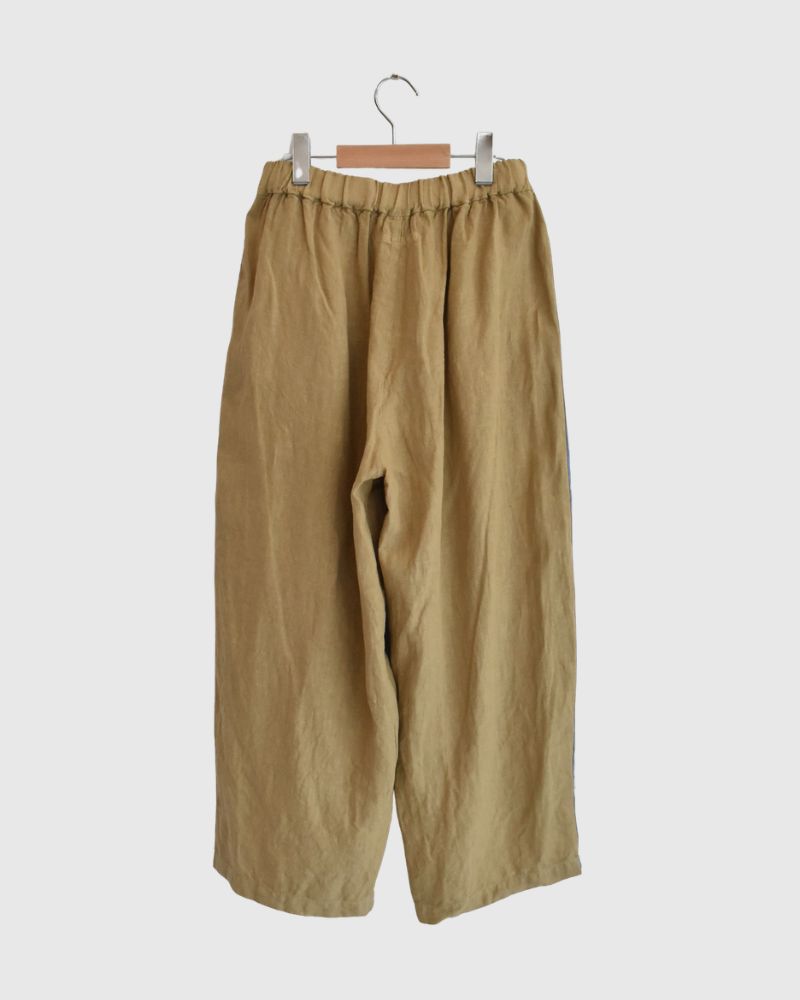 Side Line Kung Fu Pants in Brown Beige