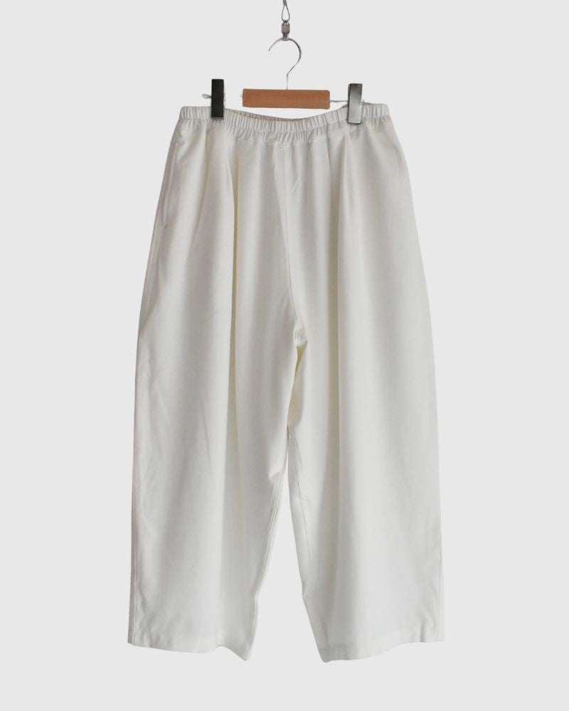 Loose silhouette easy pants 'PESH TR' in OffWhite