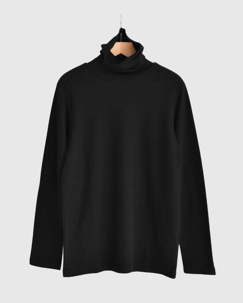 TURTLENECK PULLOVER in Black