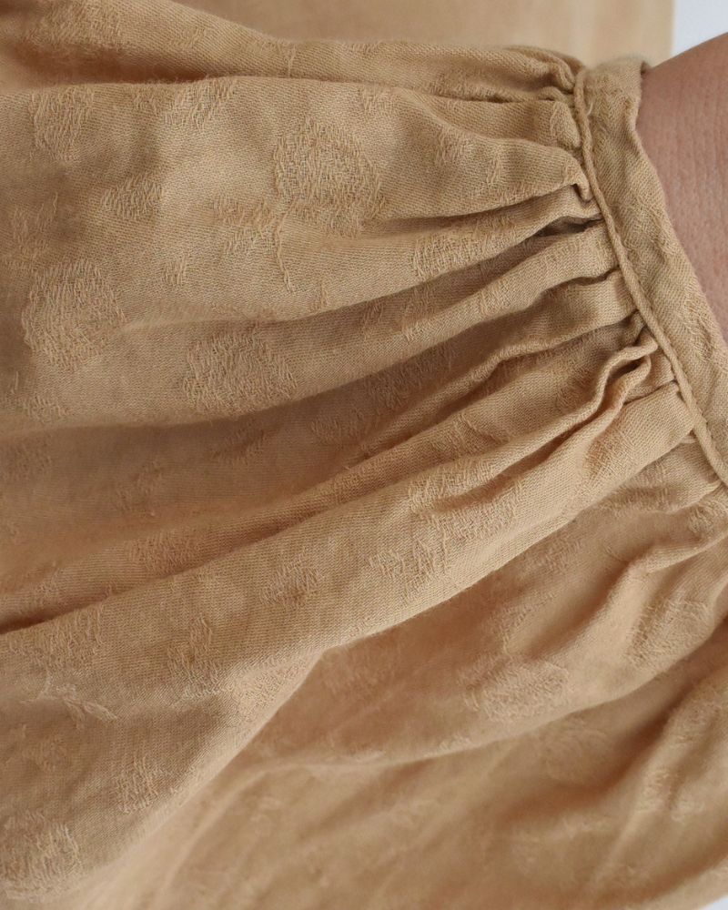 ANTIQUE ROSE JACQUARD MODERNIST BLOUSE in AntiqueBeige