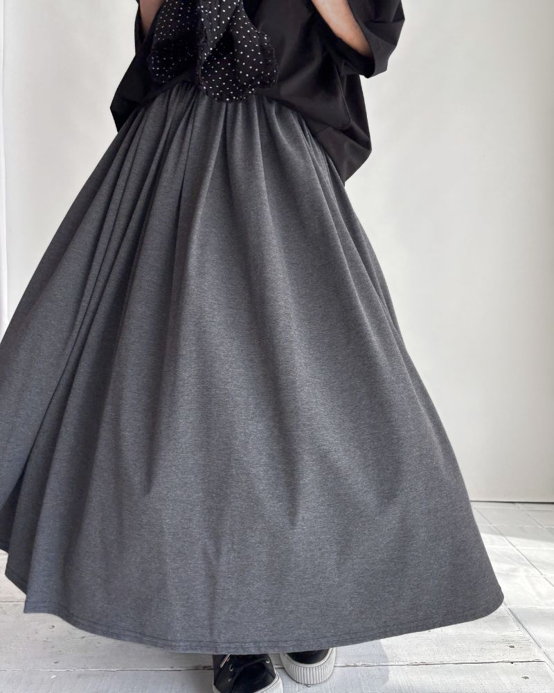 UV Protection Gathered Skirt in Charcoal