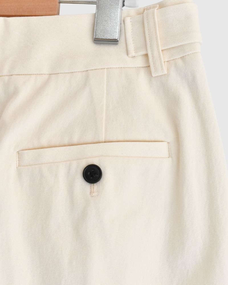 KARL-CHINO Center Press Pants in OffWhite