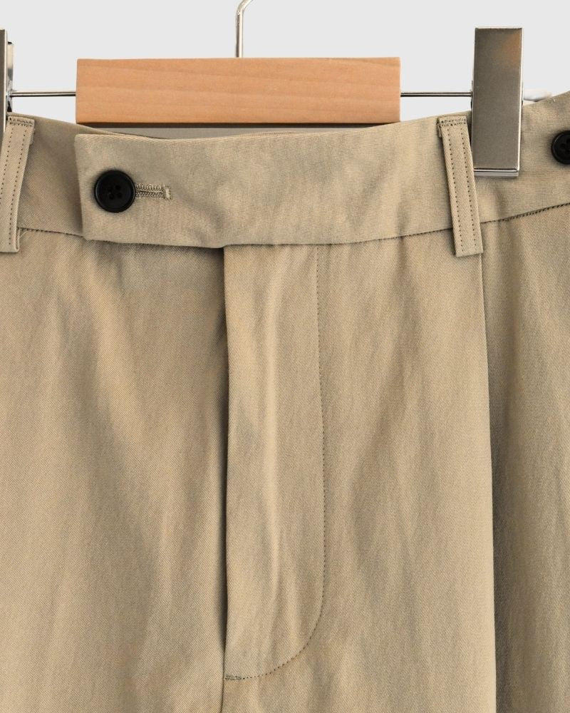 KARL-CHINO Center Press Pants in Beige