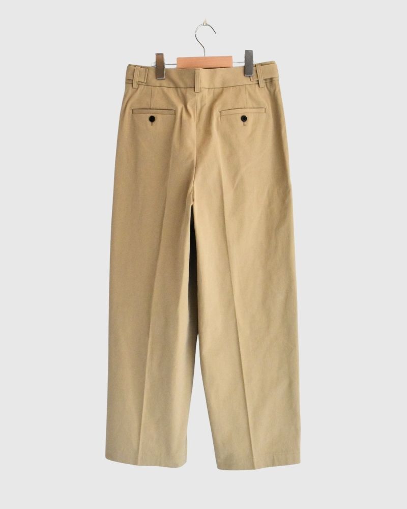 KARL-CHINO Center Press Pants in Beige