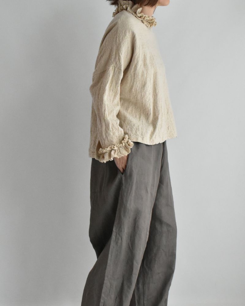 Wool Box Pullover in Beige