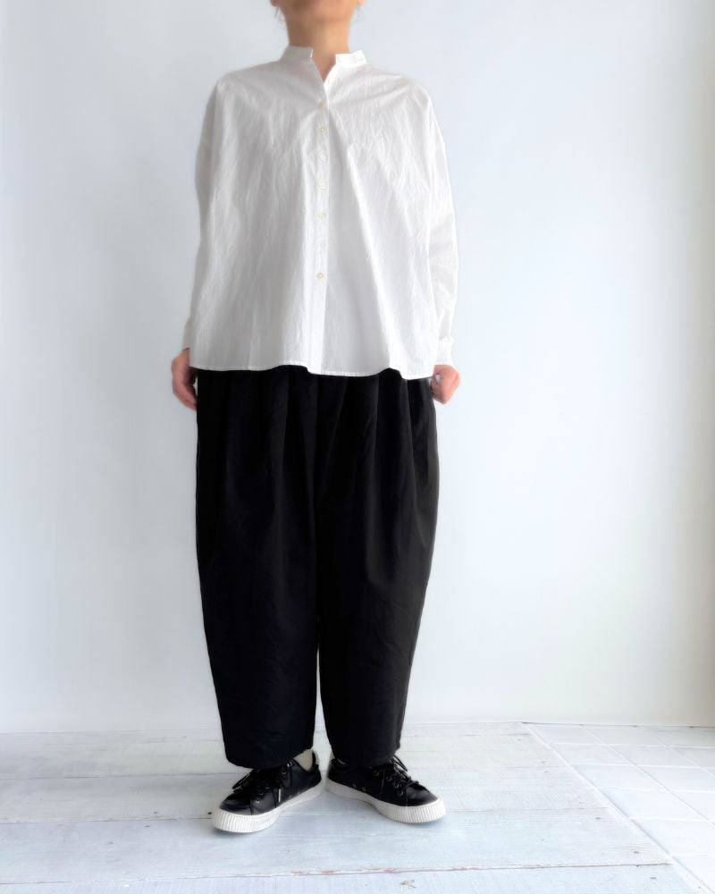 Satin Camille Tuckd Pants in Black