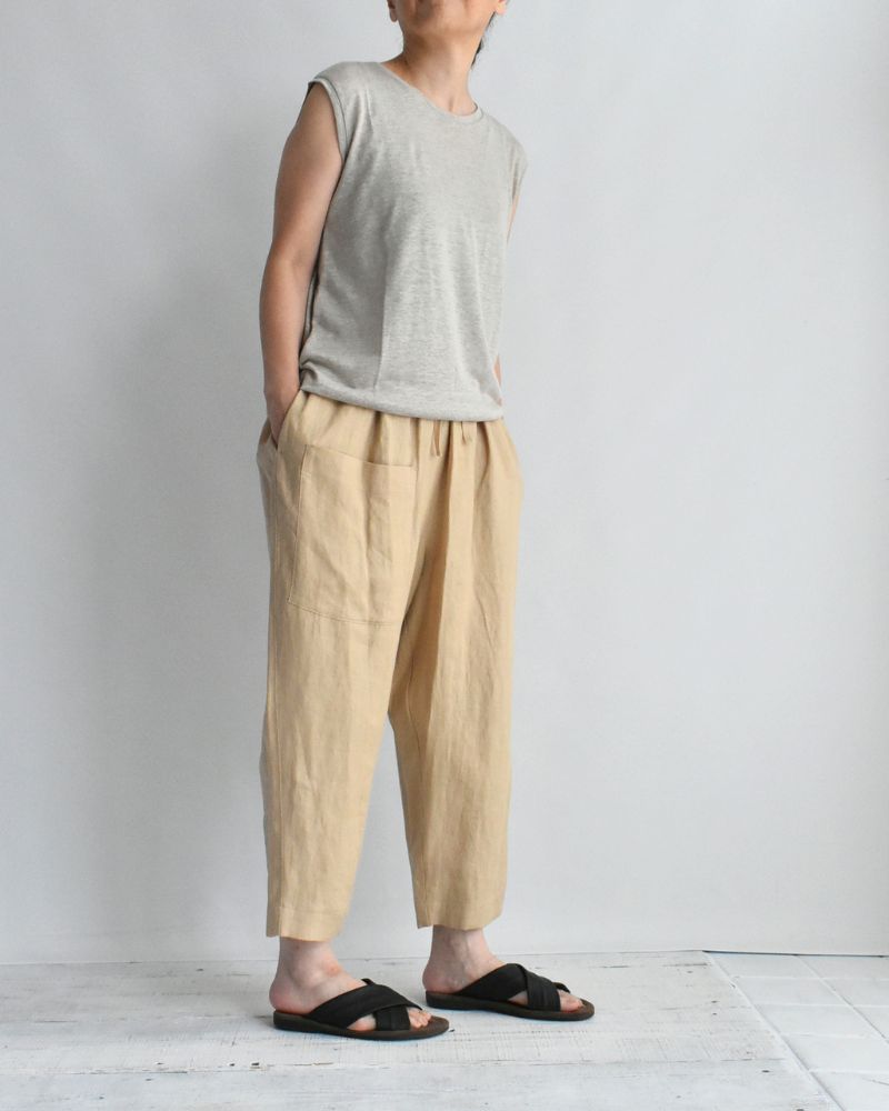Crewneck Sleeveless T-Shirt in Natural