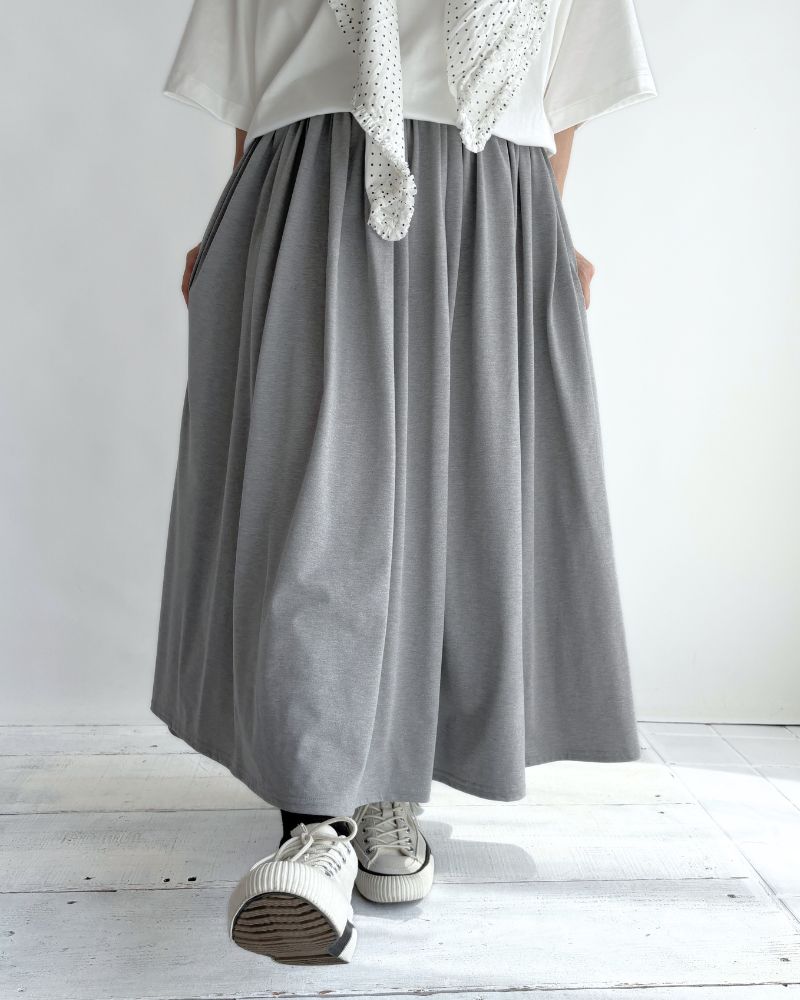 UV Protection Gathered Skirt in Gray