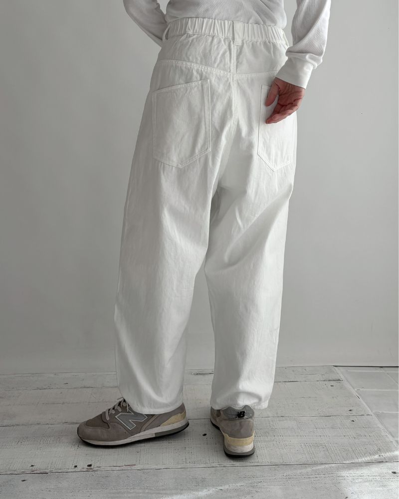 Cocoon Tapered Pants (DENIM) in White