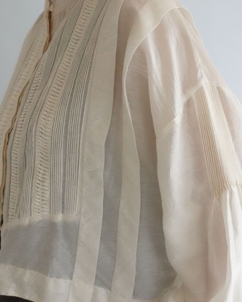 Airy Pintuck Lace Blouse in OffWhite