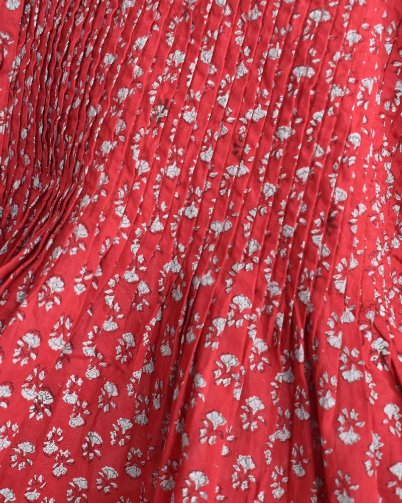 Crew-neck Button French Sleeve Shirt with Pintuck in Red