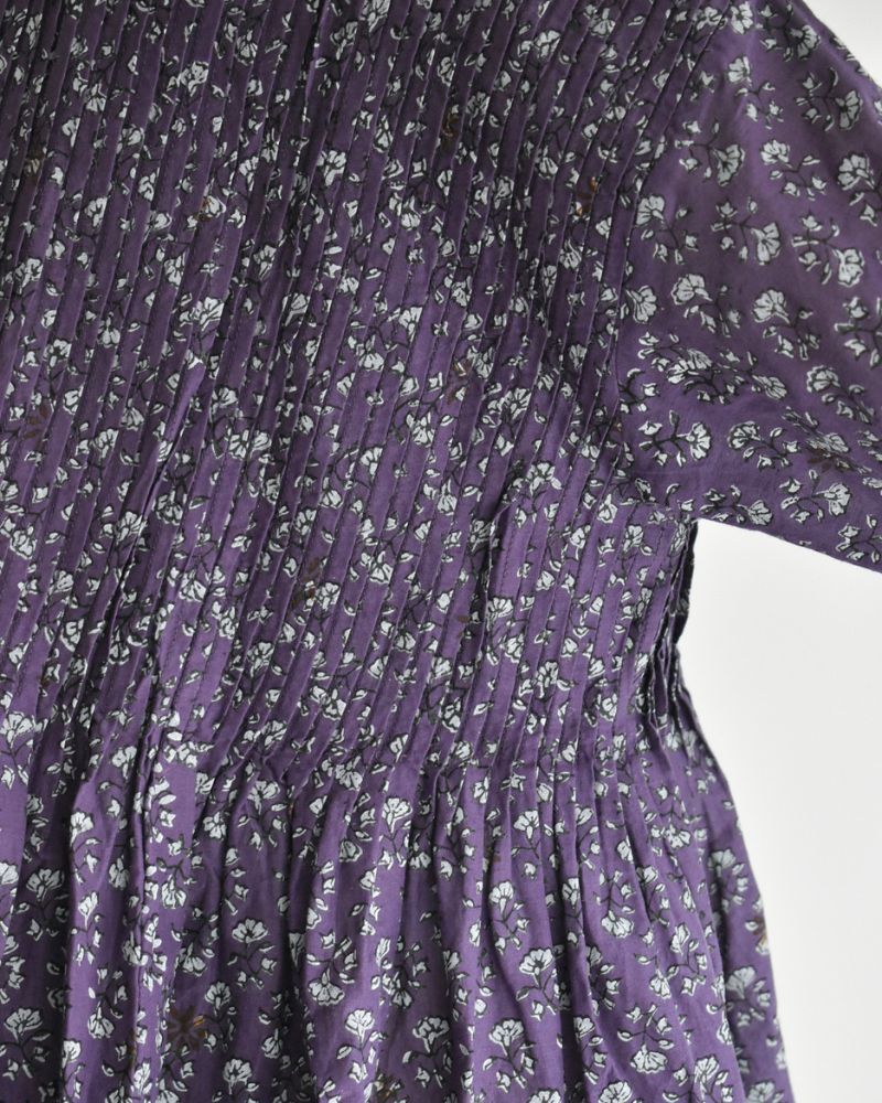 Crew-Neck Button Shirt with Pintuck in Purple