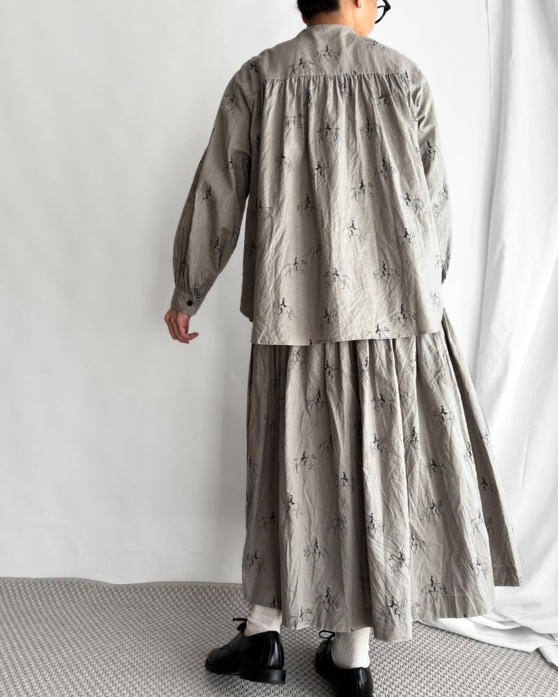 “Wind in her hair” GATHERED SKIRT in Gray