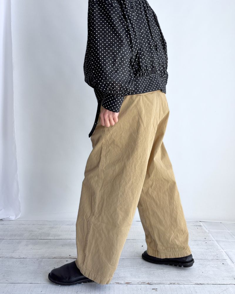 One-tuck Chino Pants in Beige