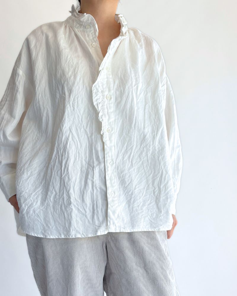 Denim ruffle blouse in WhiteDenim