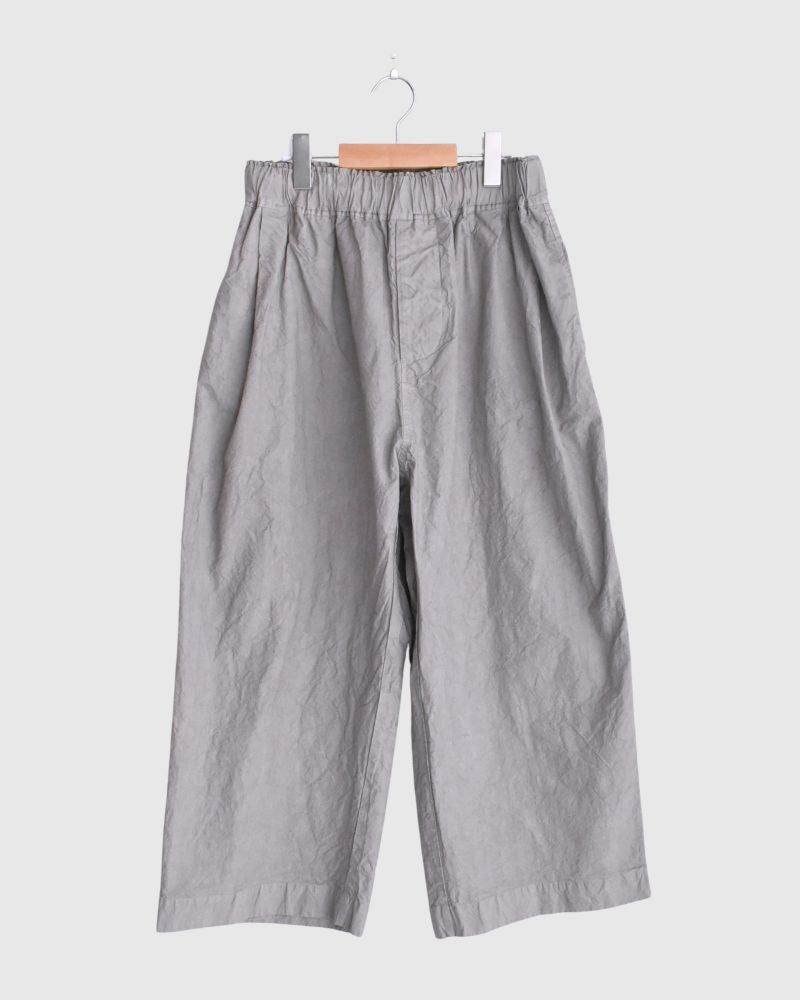 Garment dyed pants in Gray