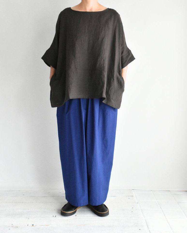 Boat Neck Wide Blouse (Linen) in Brown