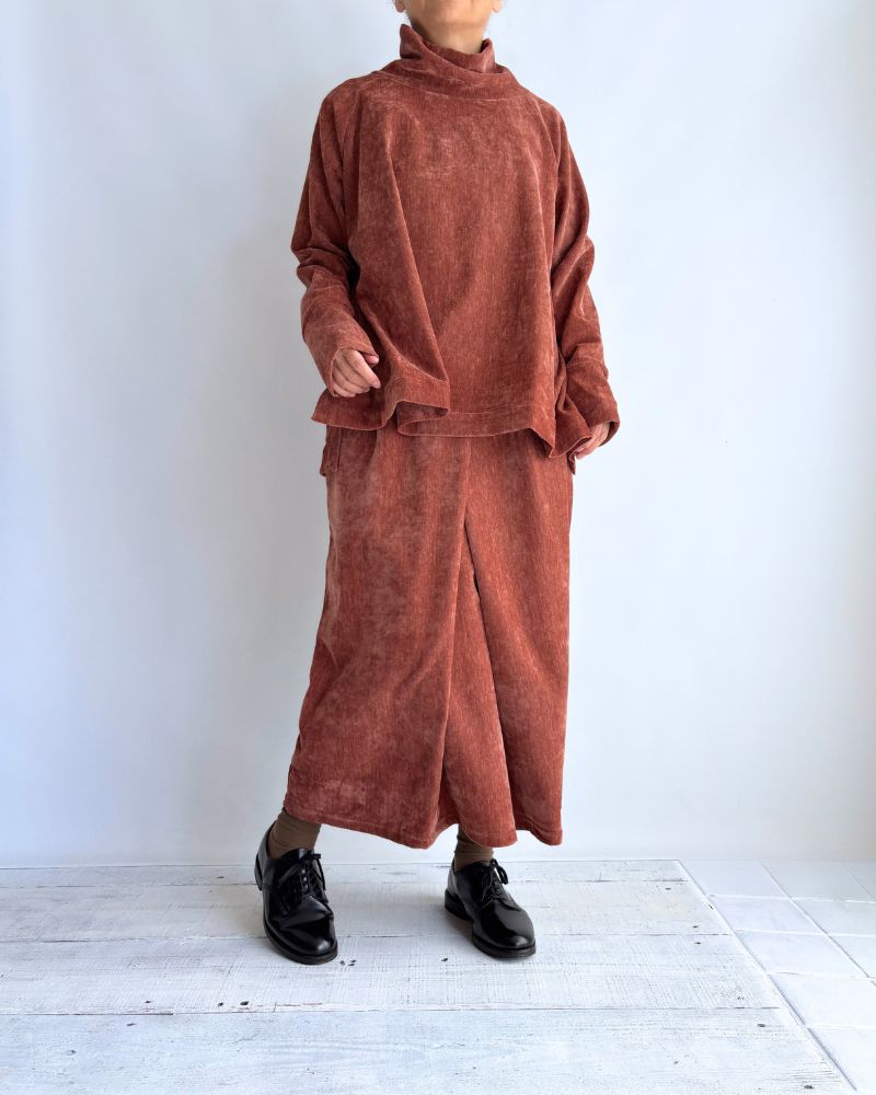 High-neck flared design top 'BONI' in Teracotta