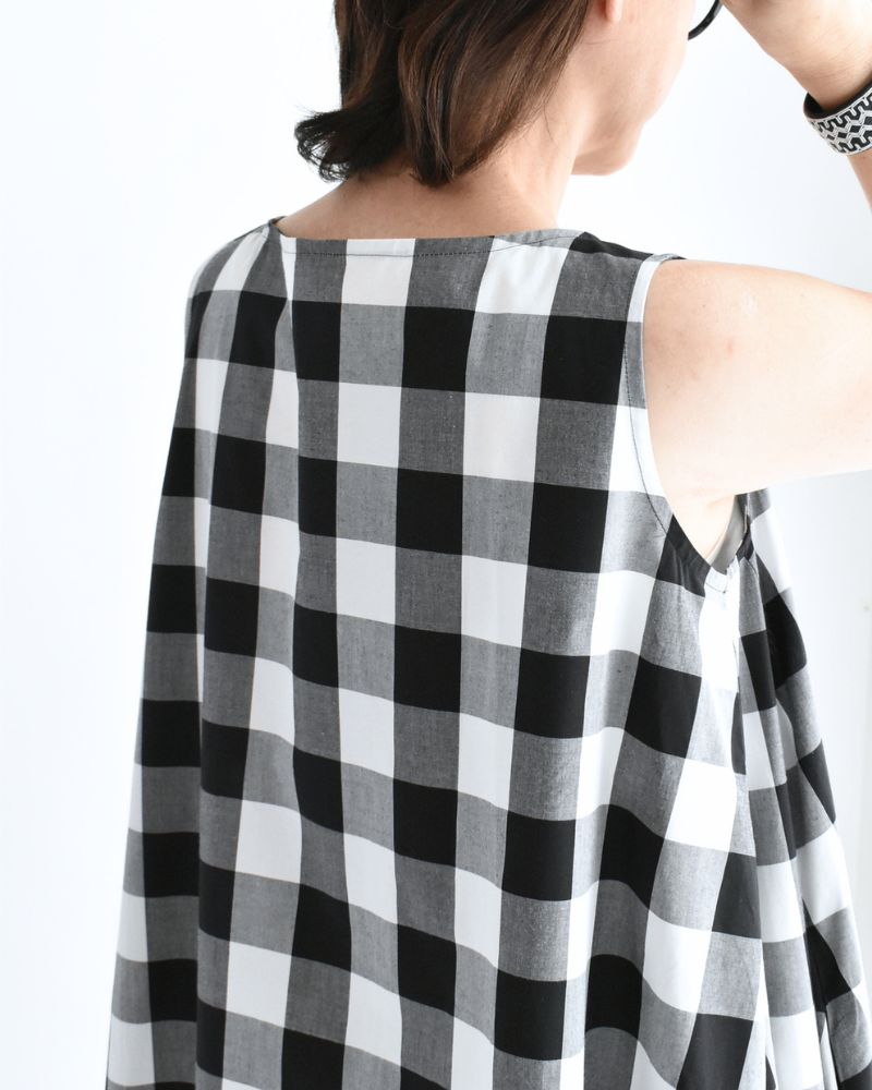 Block Check Sleeveless Flared Dress in White/Black