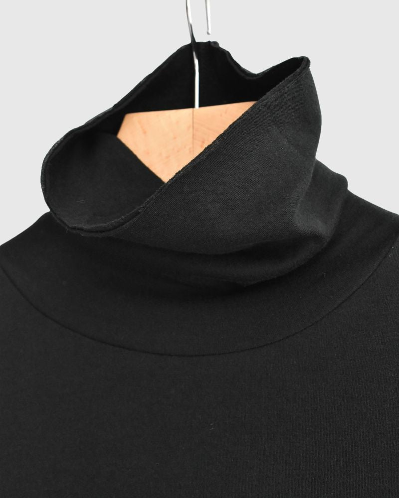TURTLENECK PULLOVER in Black