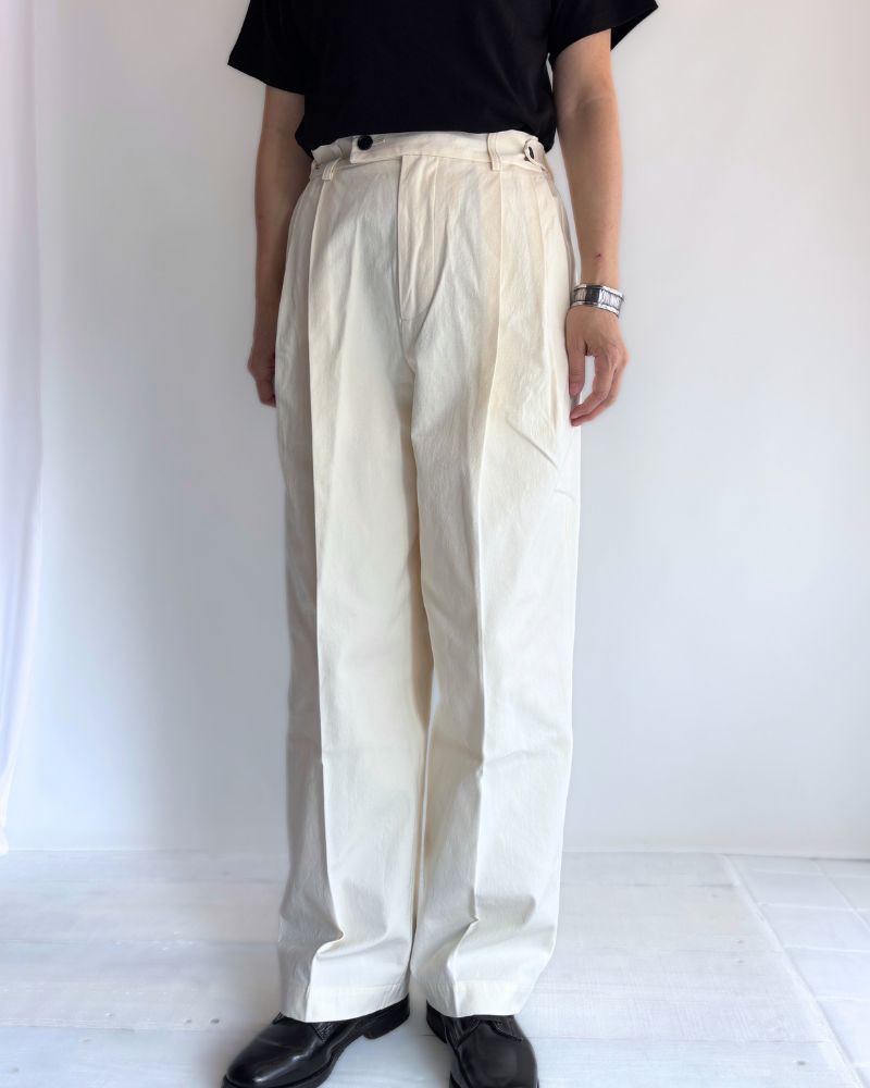 KARL-CHINO Center Press Pants in OffWhite