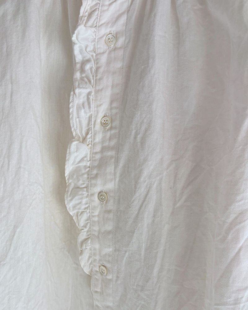 Denim ruffle blouse in WhiteDenim