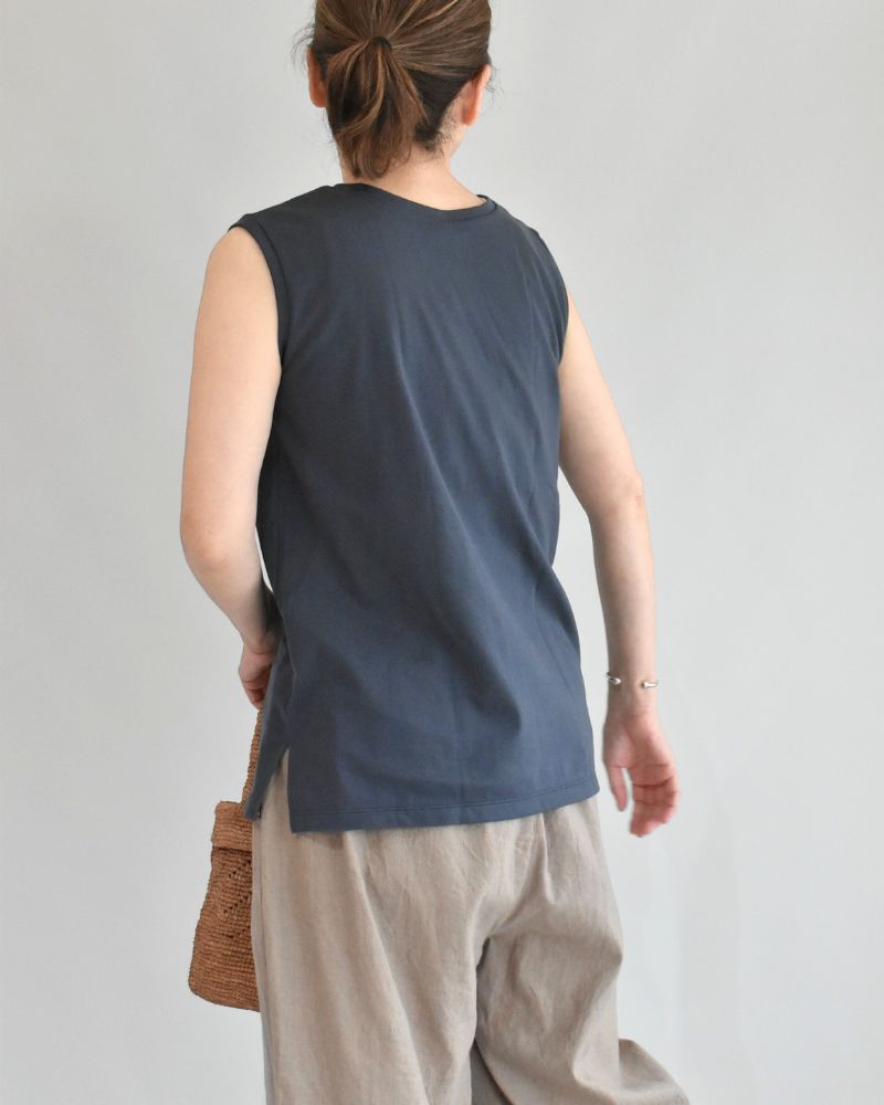 Crew Neck Tank Top in Charcoal