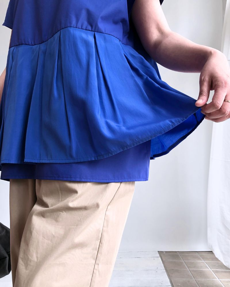 2WAY Tuck Design Top 'UTA' in Blue