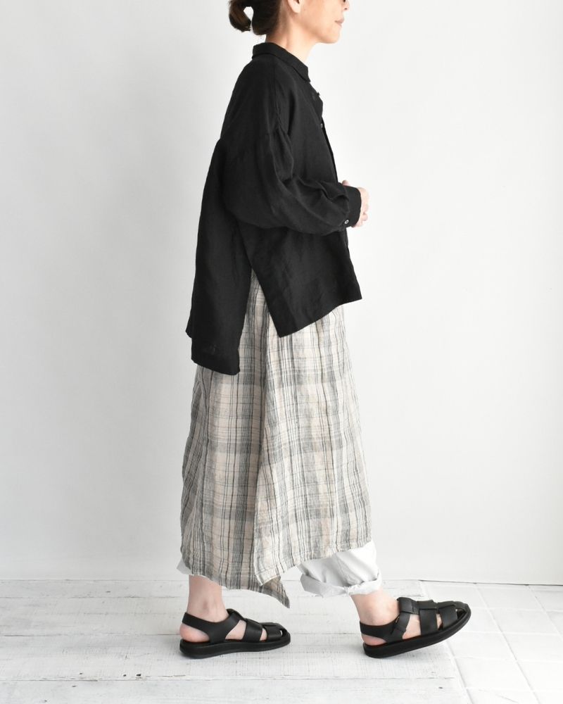 Handwoven 60×60 Linen Square Shirt in Black