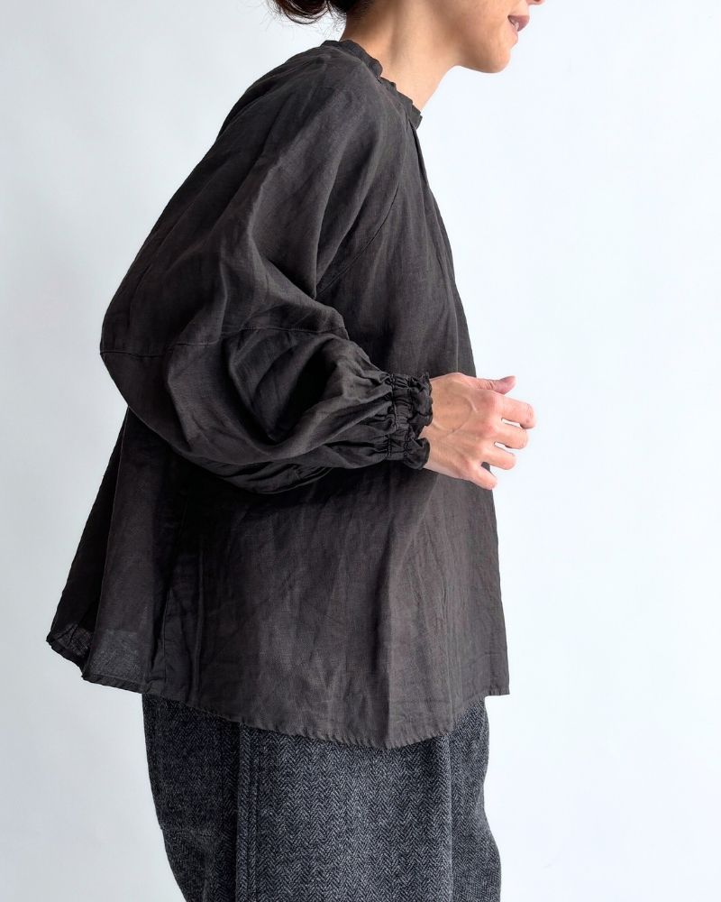 Atelier Blouse in Charcoal