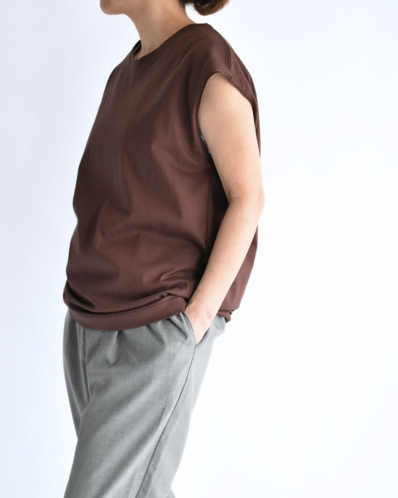 CALM French Sleeve T-shirt in Brown